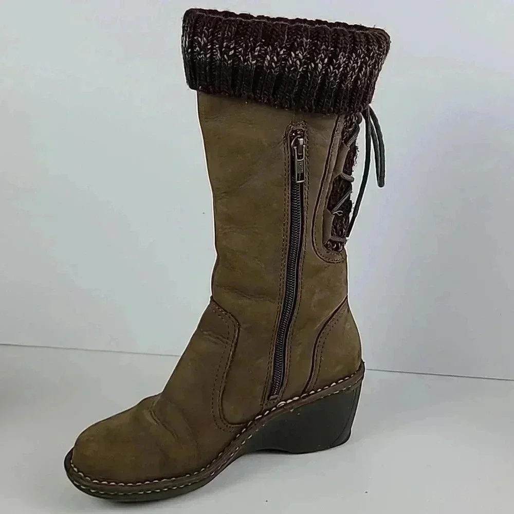 Ugg Australia Skylair 1936 leather boot with sheepskin lining